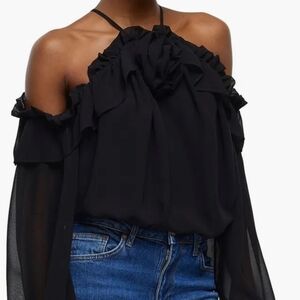 Cold shoulder top section